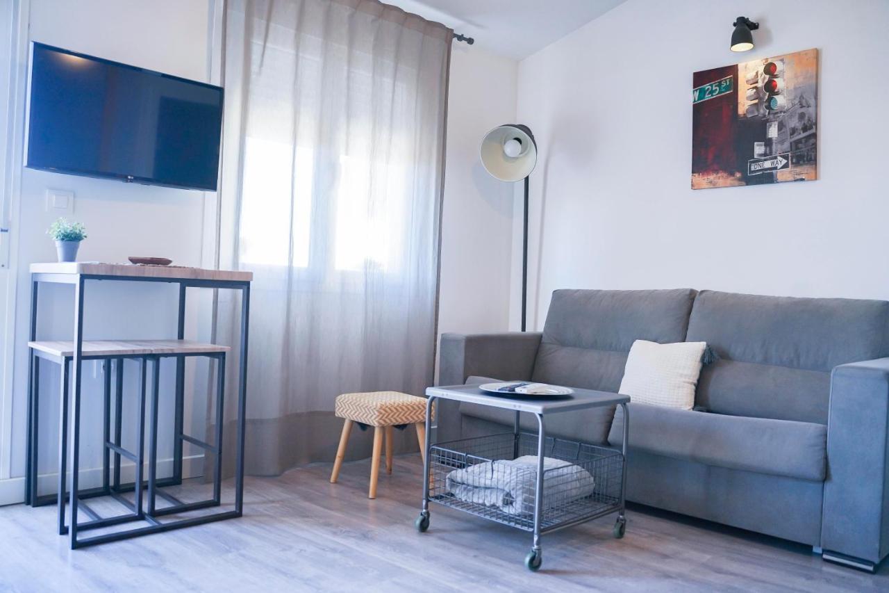 Apartamentos Suites Cariatide بلاسينثيا المظهر الخارجي الصورة