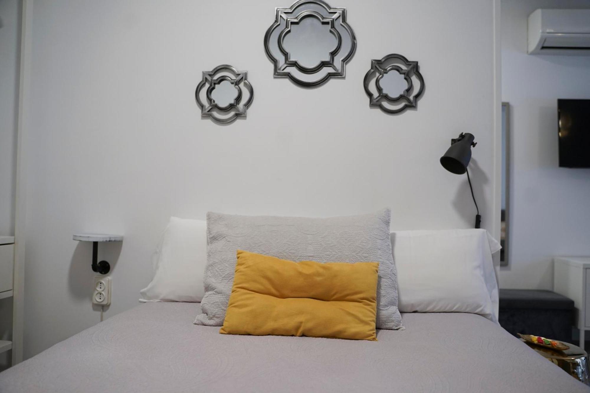 Apartamentos Suites Cariatide بلاسينثيا المظهر الخارجي الصورة