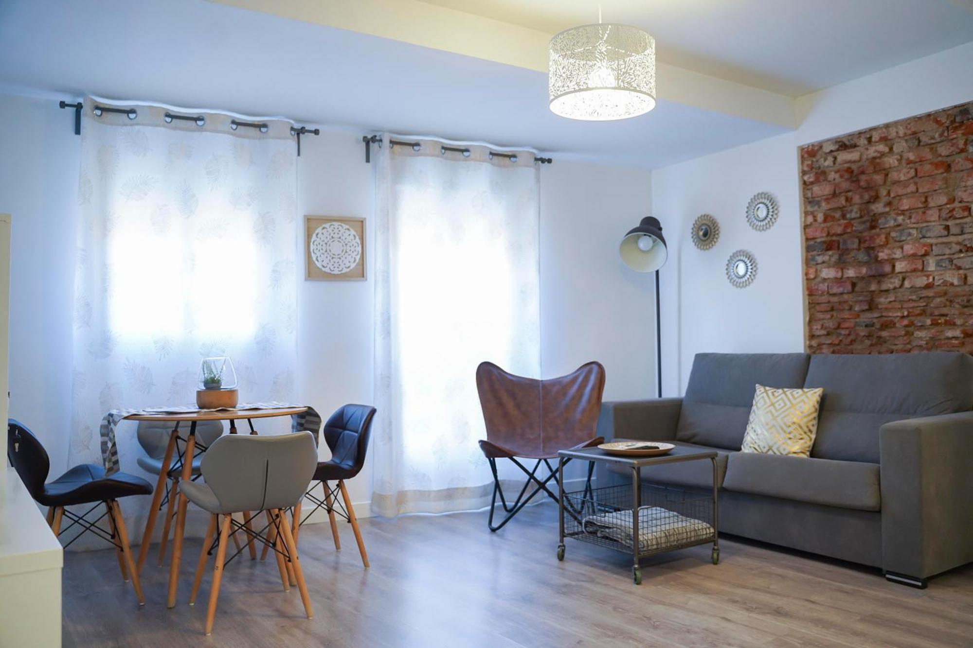 Apartamentos Suites Cariatide بلاسينثيا المظهر الخارجي الصورة