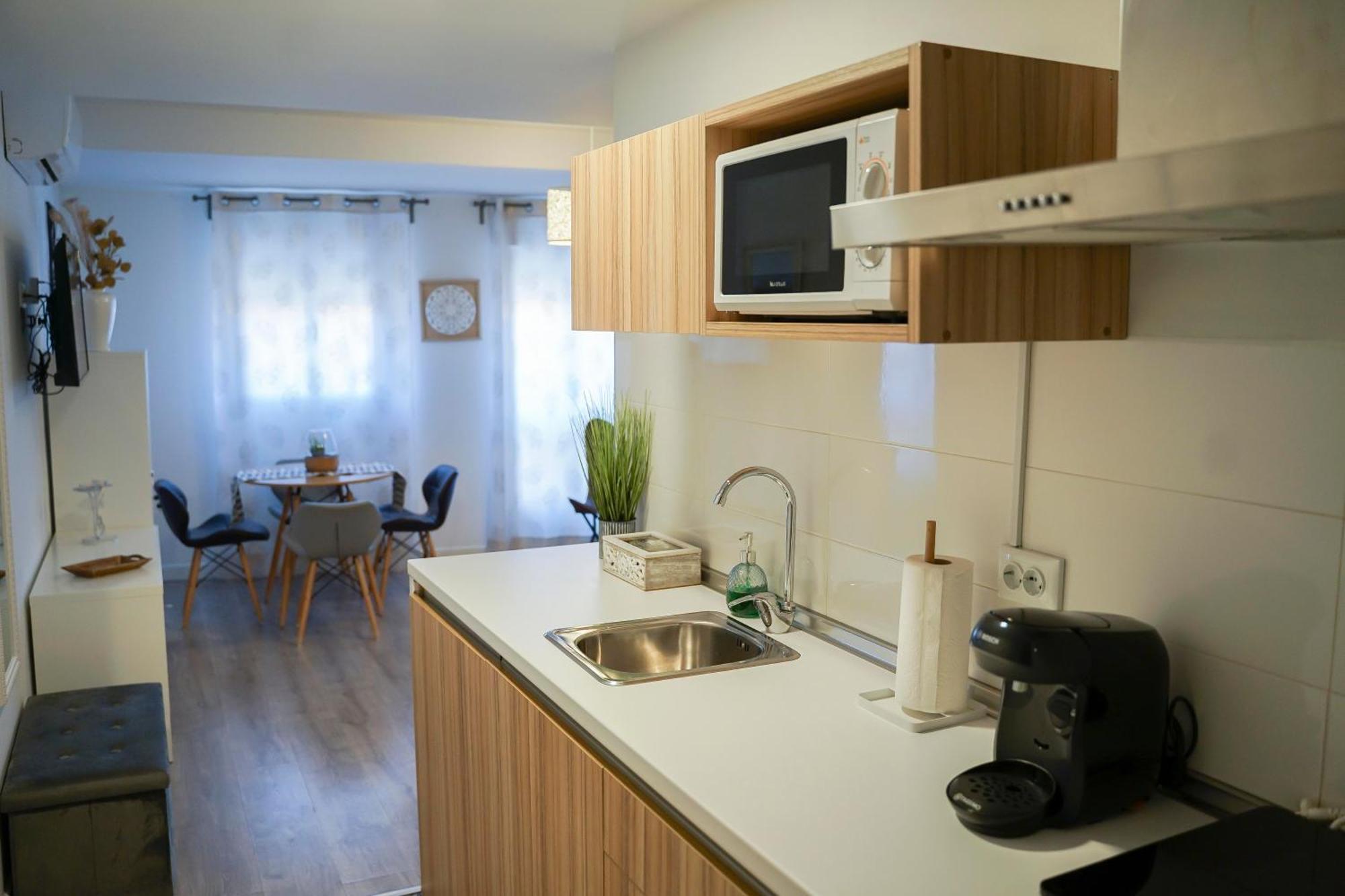 Apartamentos Suites Cariatide بلاسينثيا المظهر الخارجي الصورة
