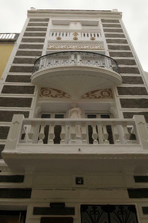 Apartamentos Suites Cariatide بلاسينثيا المظهر الخارجي الصورة