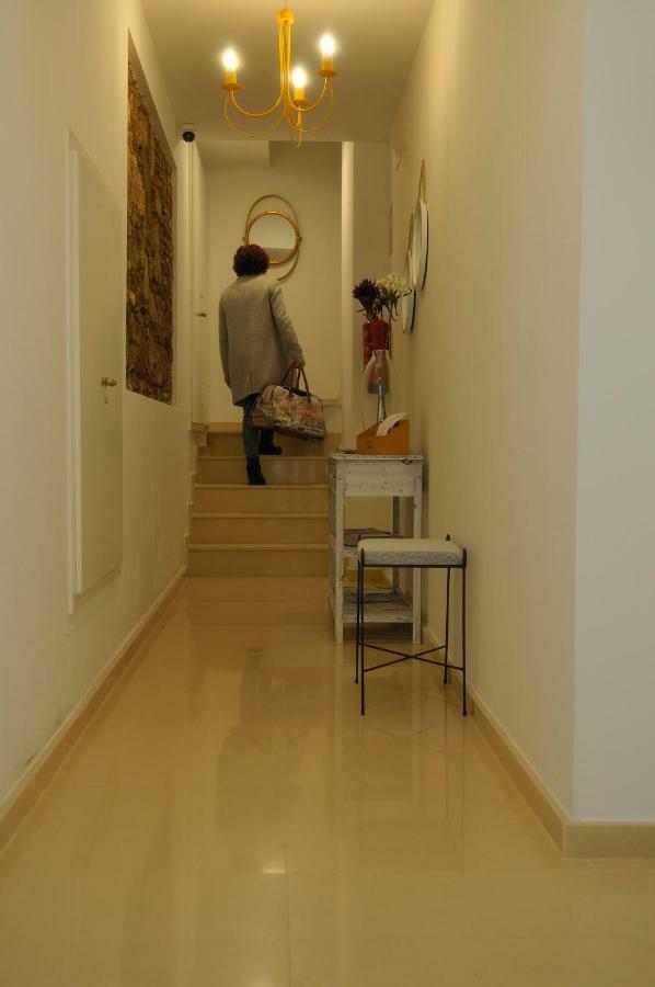 Apartamentos Suites Cariatide بلاسينثيا المظهر الخارجي الصورة